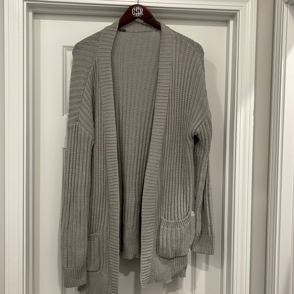 Oversized gray knit cardigan
